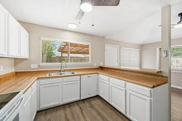 $2,000 | 5202 Roserock Lane, Spring, TX 77379