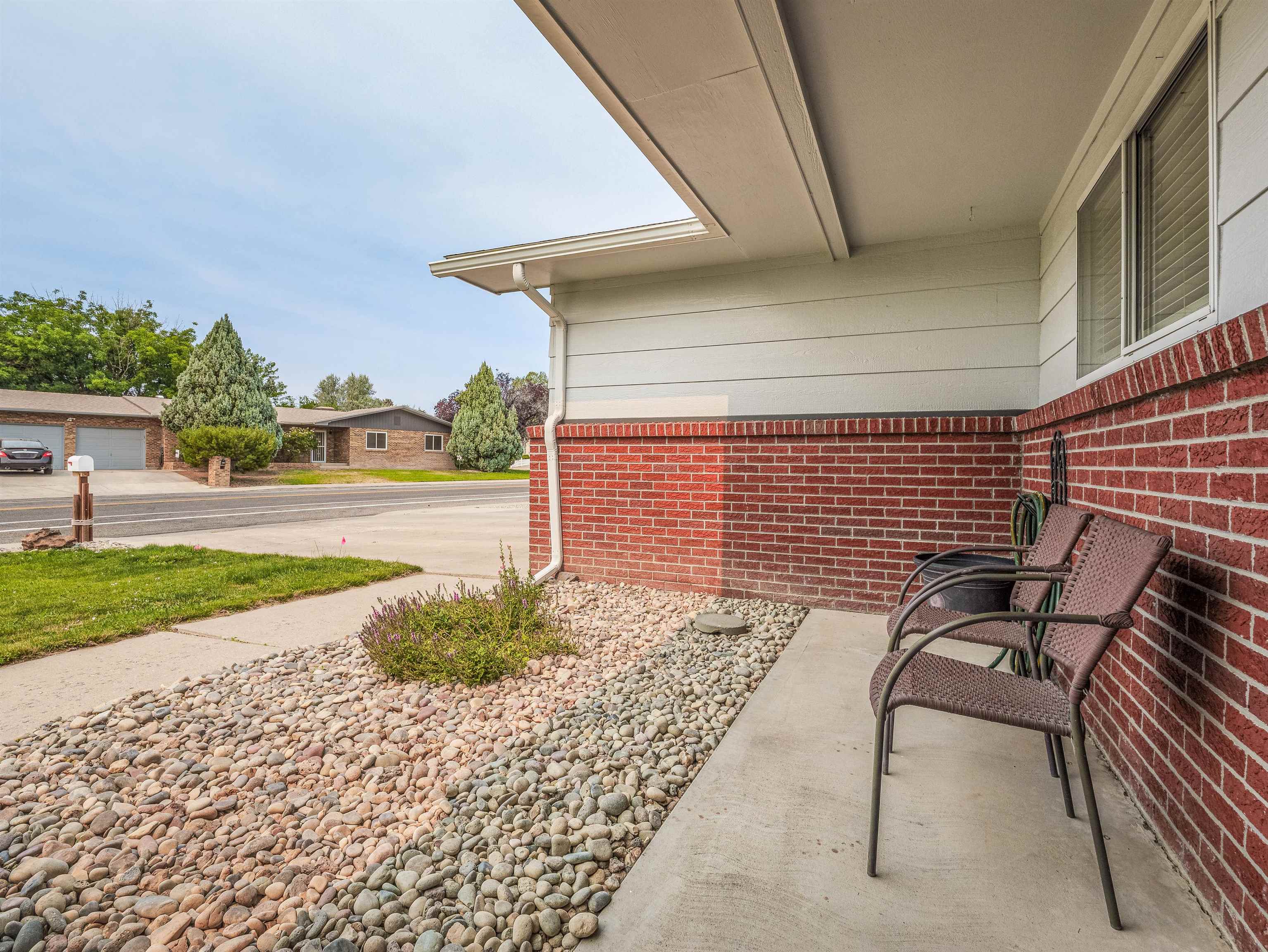 1753 Ridge Drive Grand Junction, CO 81506 - Photo 4 of 42
