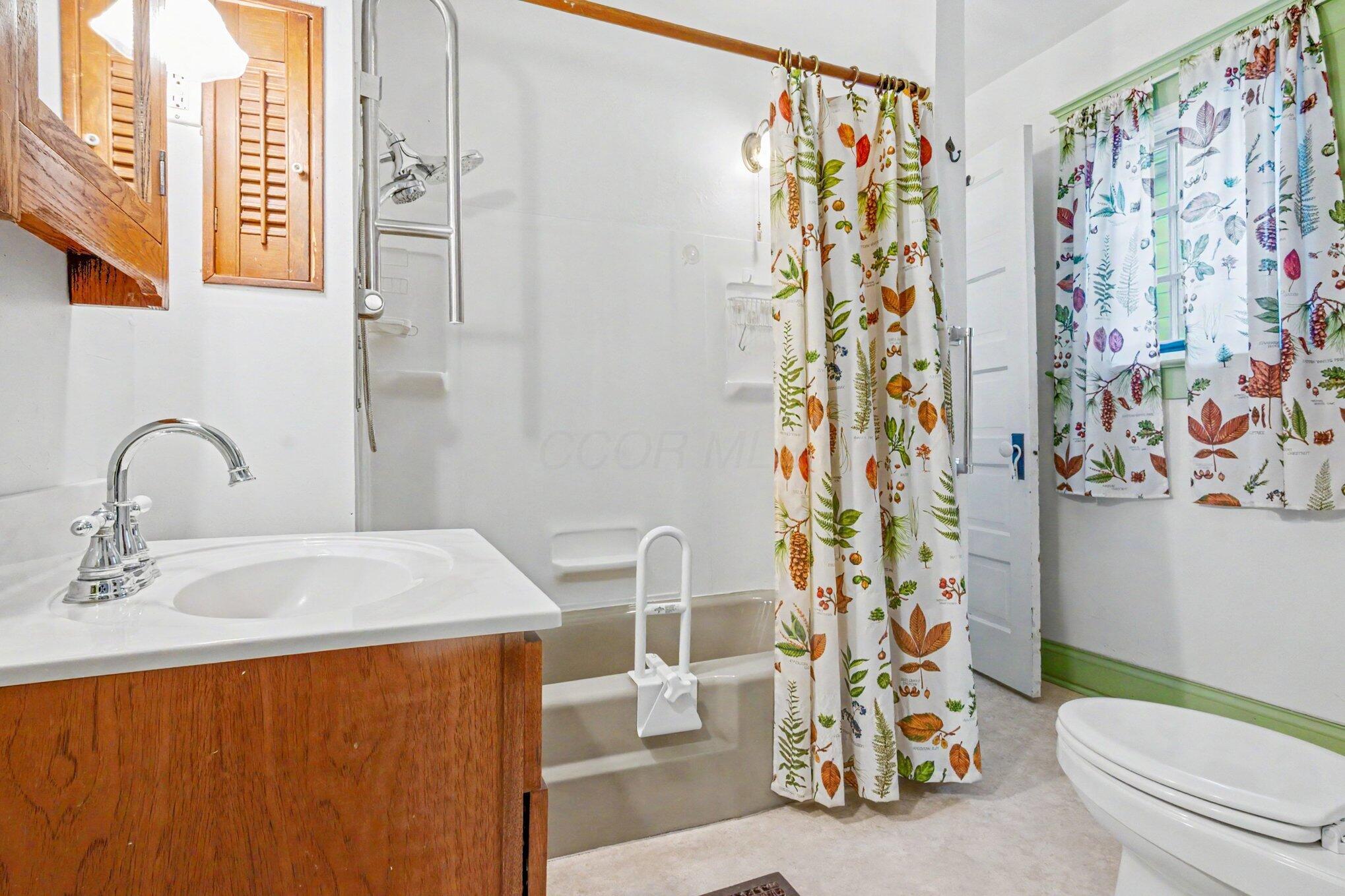 52 Crestview Road Columbus, OH 43202 - Photo 28 of 51 025__wed0411_281