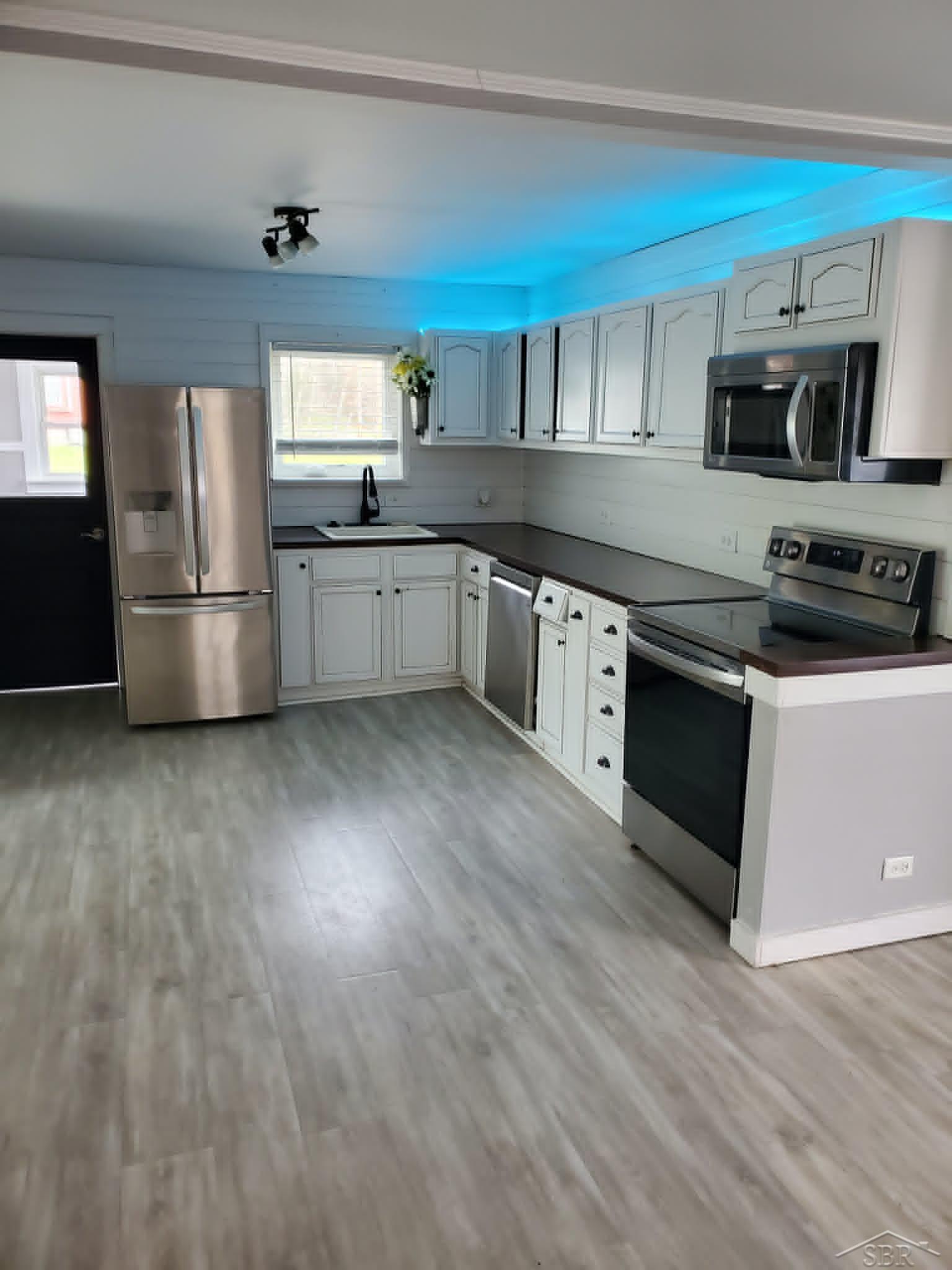 6812 West Decker Road Ludington, MI 49431 - Photo 3 of 41 Gallery Image 3