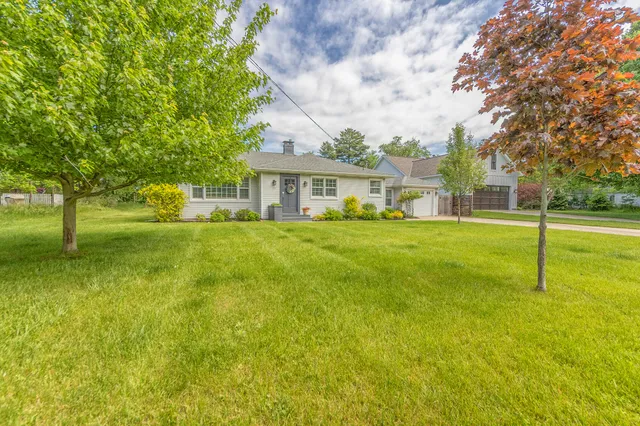 $759,995 | 212 West Randolph Street, Douglas, MI 49406