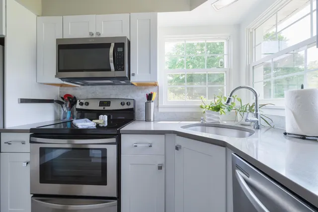 $759,995 | 212 West Randolph Street, Douglas, MI 49406