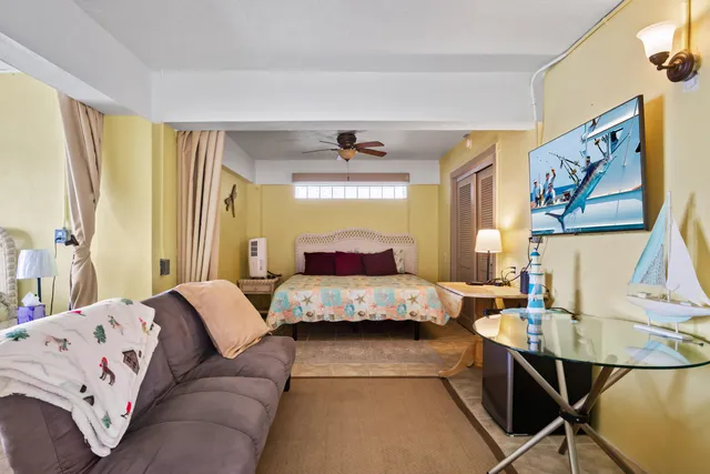 $2,700,000 | 556 Caribbean Drive East, Summerland Key, FL 33042