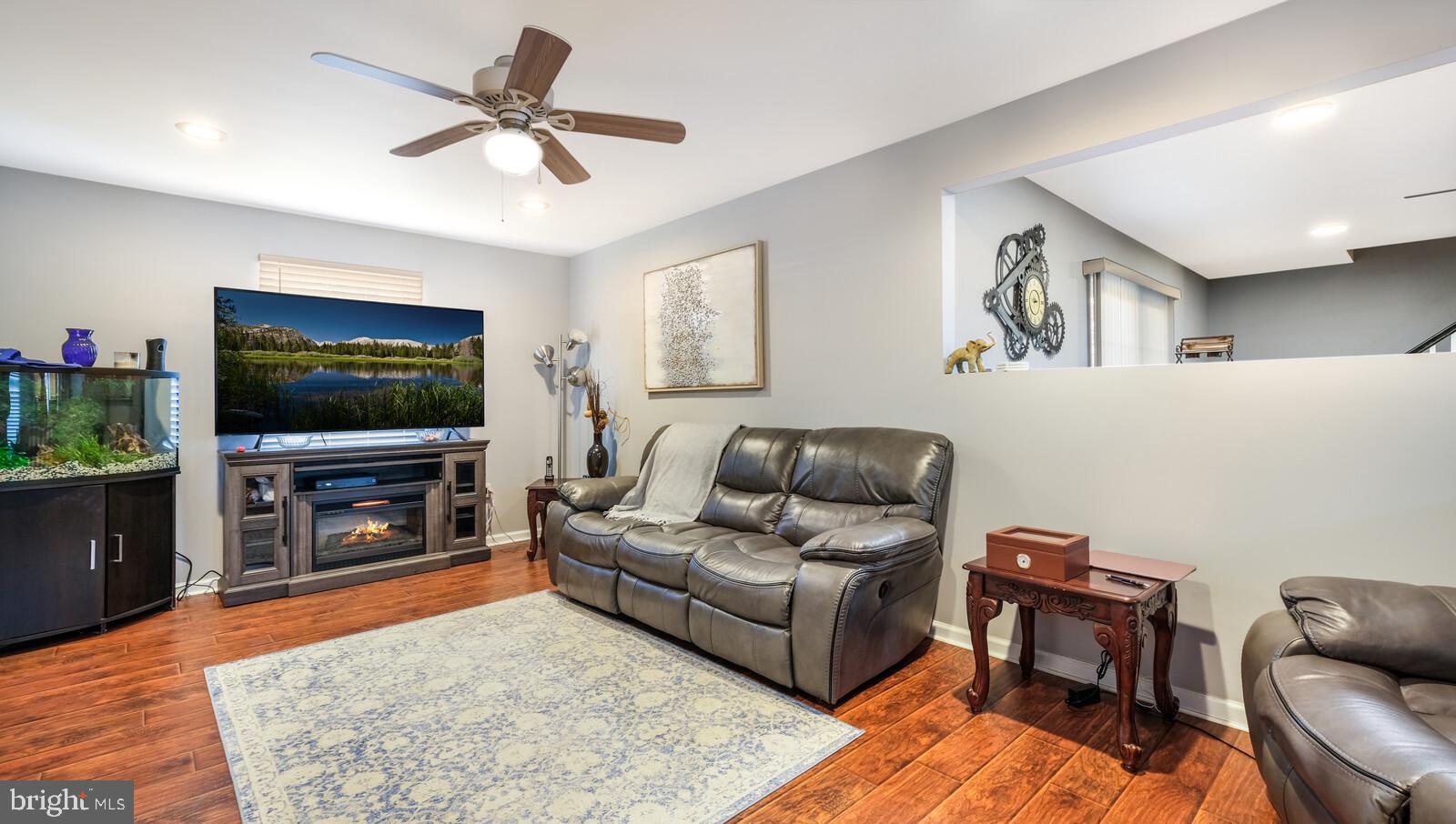 36 Gingerbush Road Levittown, PA 19057 - Photo 8 of 24 Gallery Image 8