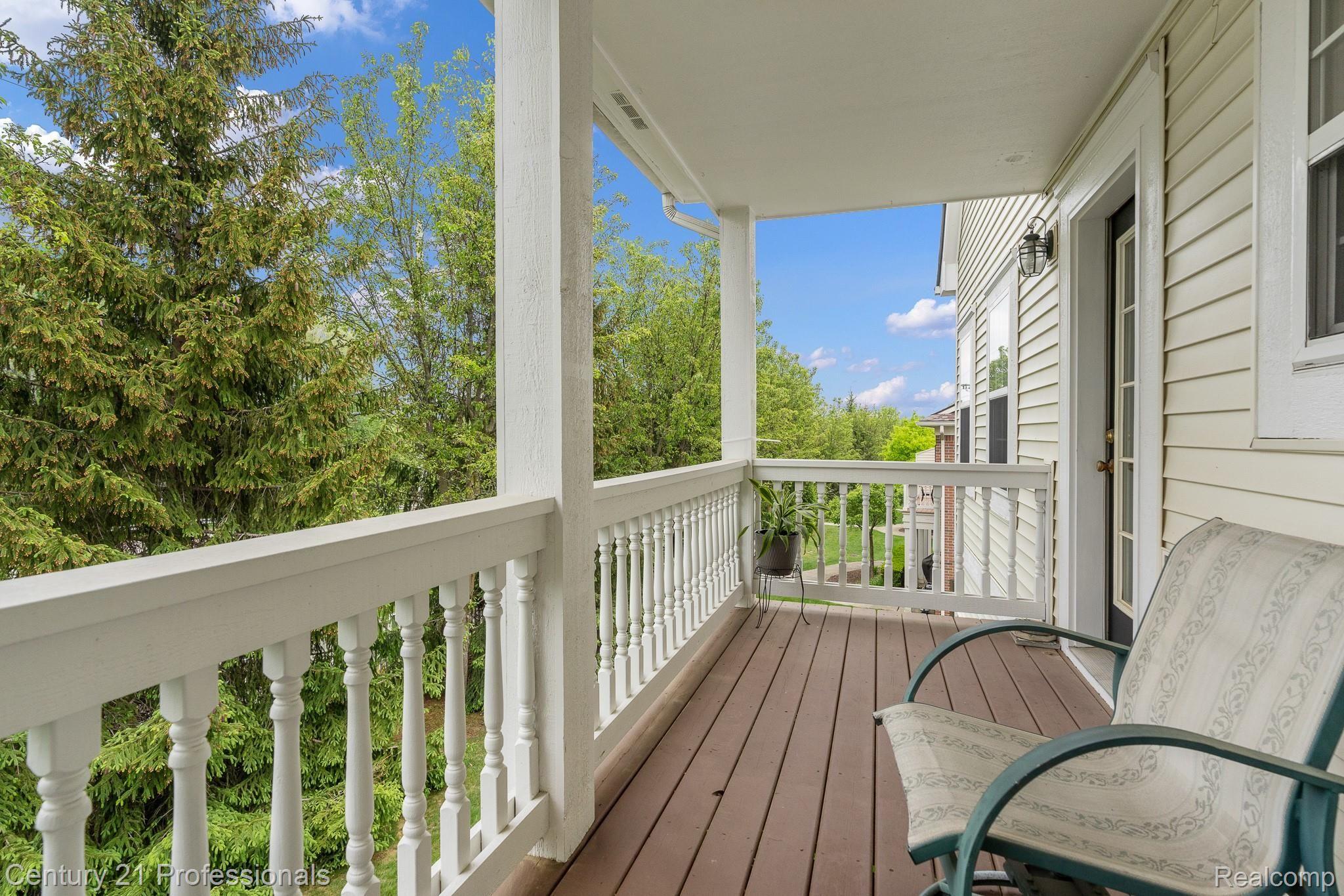 663 West Bluff Court Rochester, MI 48307 - Photo 32 of 38 663 W Bluff MLS-W045.jpg