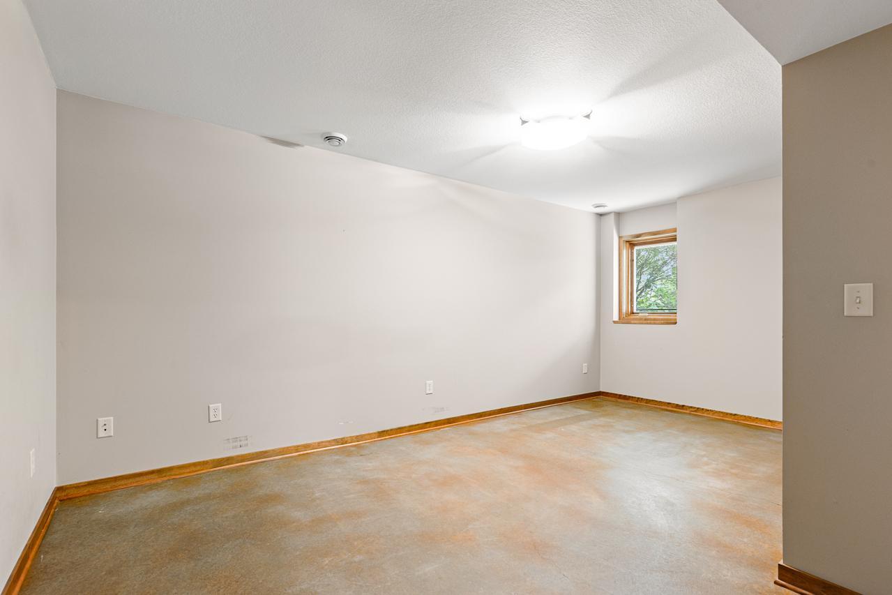 9340 Cedar Forest Road Eden Prairie, MN 55347 - Photo 38 of 46 Gallery Image 38