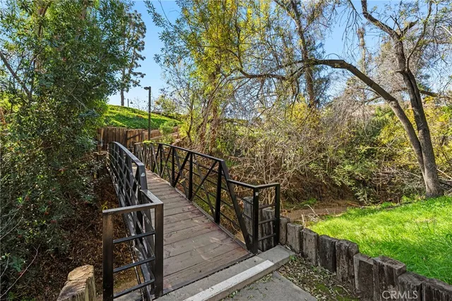 a view of a entertaining space