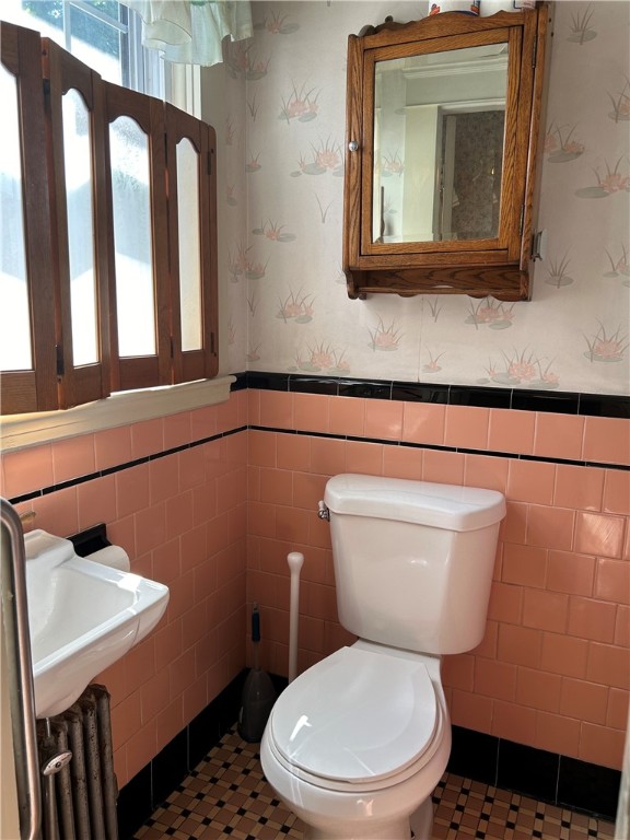 12 Bloomfield Street Pawtucket, RI 02861 - Photo 20 of 46