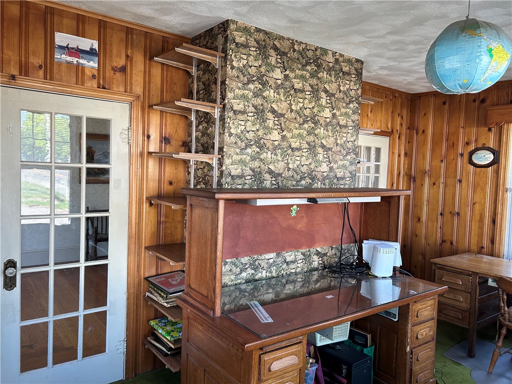 12 Bloomfield Street Pawtucket, RI 02861 - Photo 40 of 46