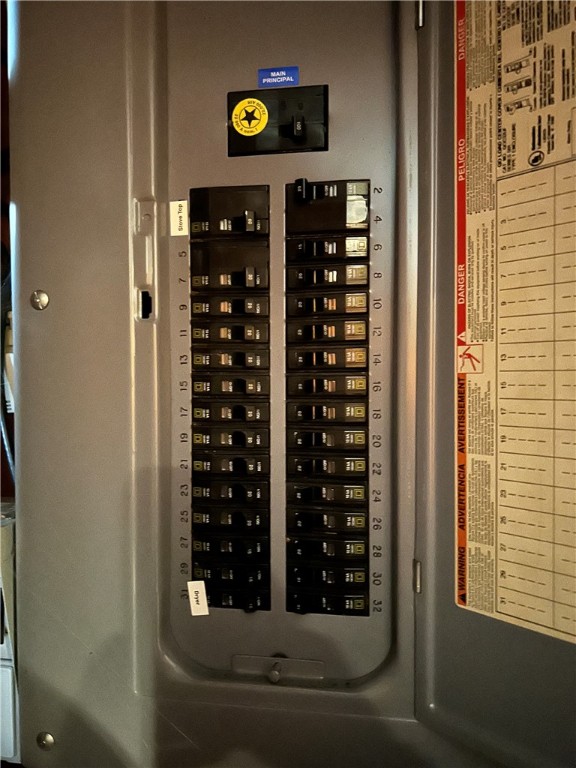 12 Bloomfield Street Pawtucket, RI 02861 - Photo 43 of 46