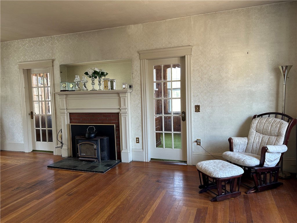 12 Bloomfield Street Pawtucket, RI 02861 - Photo 6 of 46