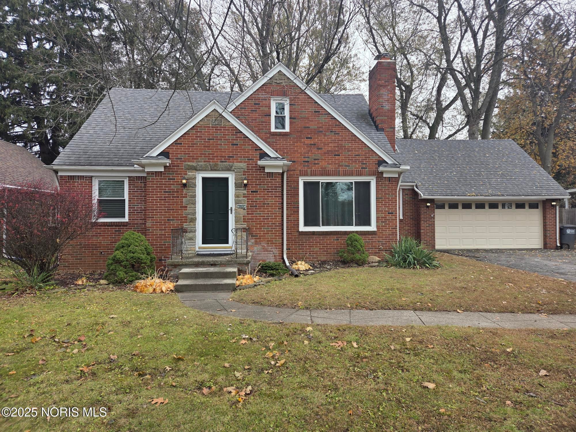 2824 Secor Road Toledo, OH 43606 - Photo 1 of 26 300