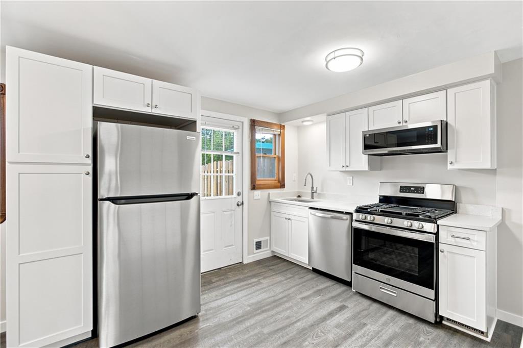 1685 Brodhead Road, Unit 1 Coraopolis, PA 15108 - Photo 6 of 24