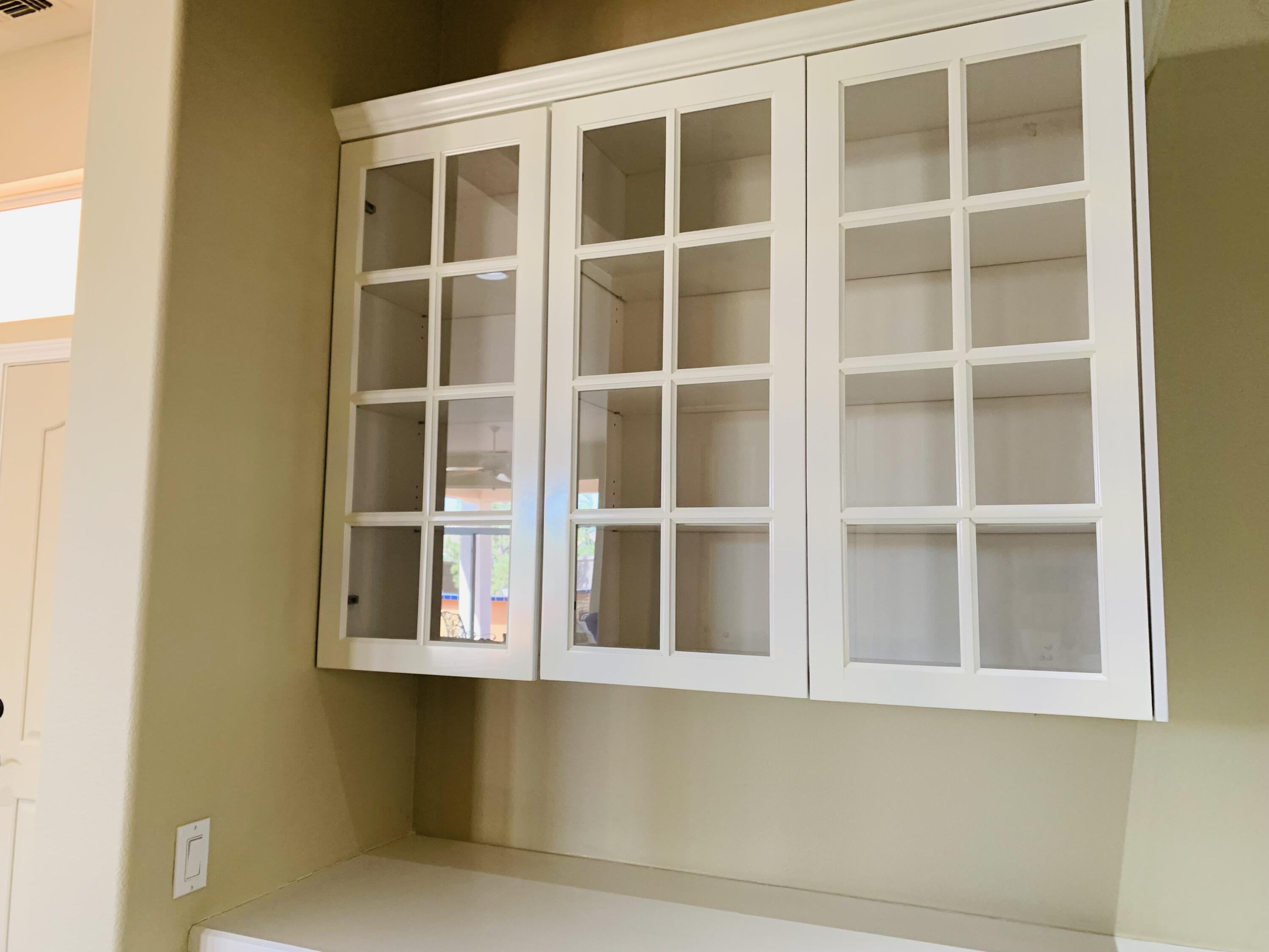 35932 Beringer Road Palm Desert, CA 92211 - Photo 26 of 44 a view of a window