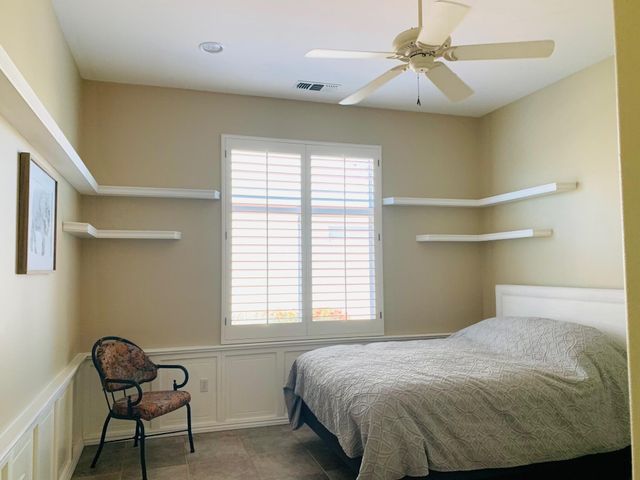 a view of entryway with white walls