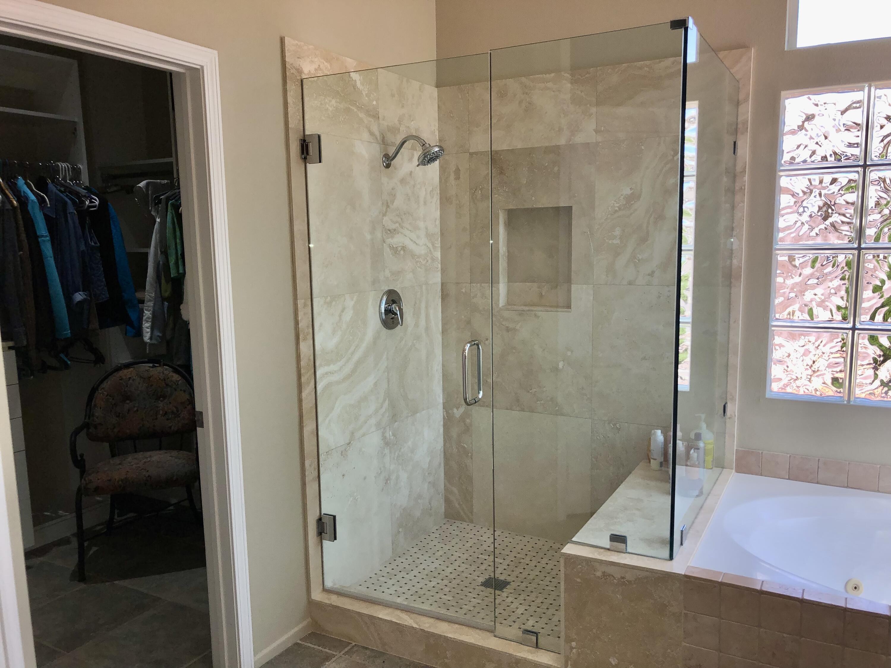 35932 Beringer Road Palm Desert, CA 92211 - Photo 35 of 44 a bathroom with a shower