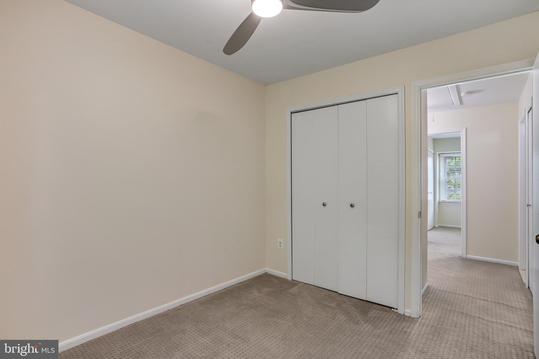 22303 Mayfield Square Sterling, VA 20164 - Photo 27 of 33