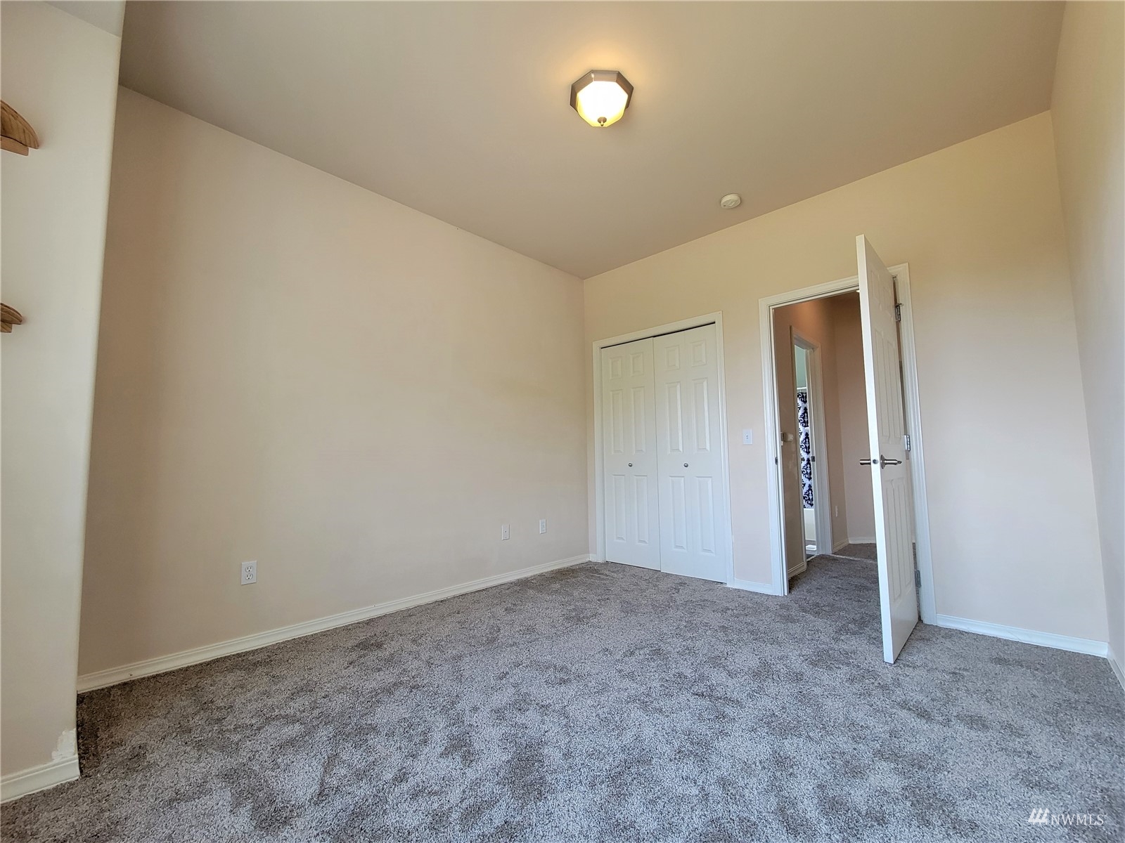 131 Les Saints Road Sequim, WA 98382 - Photo 17 of 32 a view of an empty room