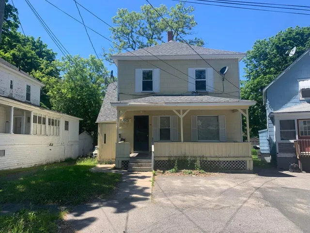 $125,000 | 91 Elm Street, Millinocket, ME 04462