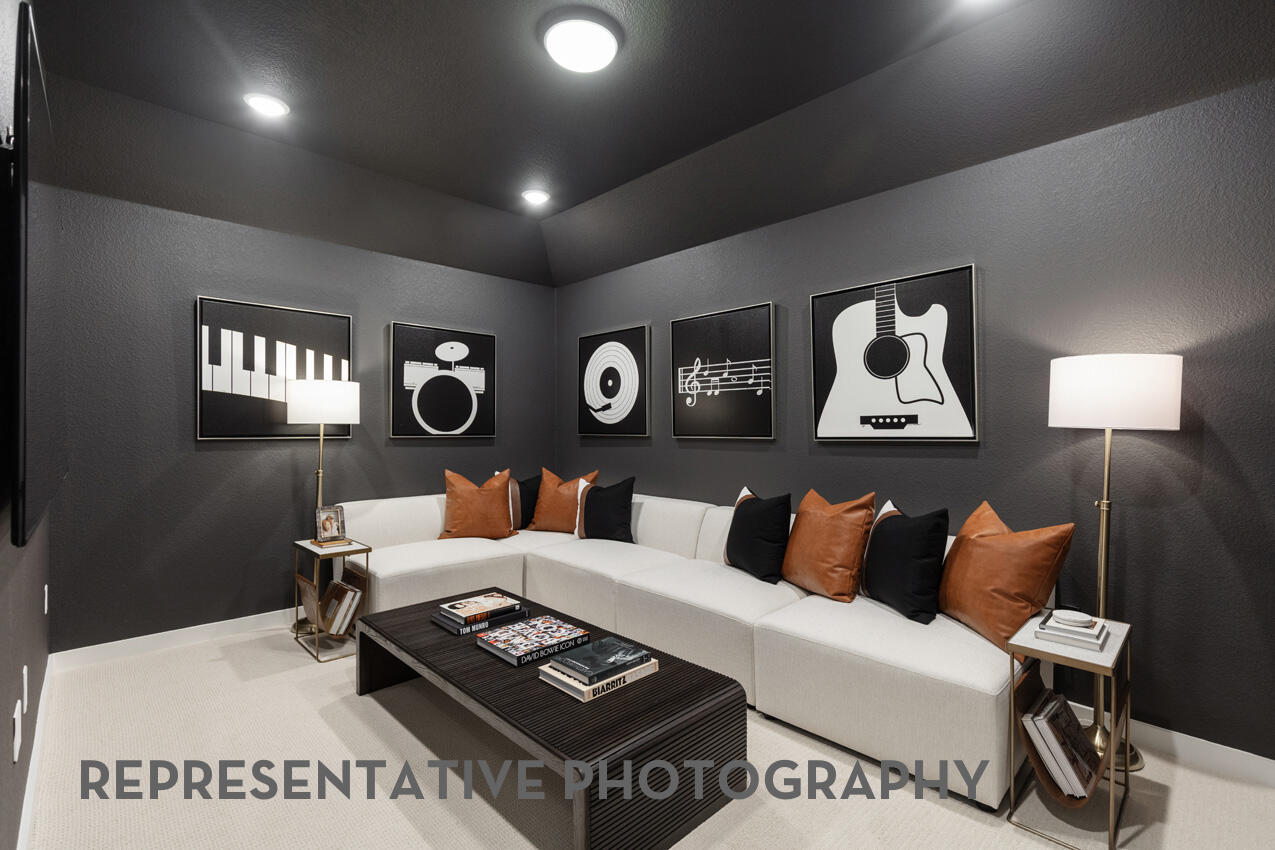 8909 Turaco Trail Austin, TX 78744 - Photo 21 of 28 Entertainment Room