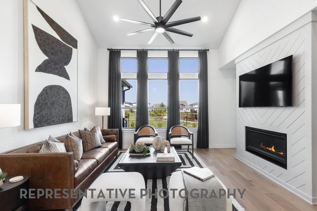 8909 Turaco Trail Austin, TX 78744 - Photo 3 of 28