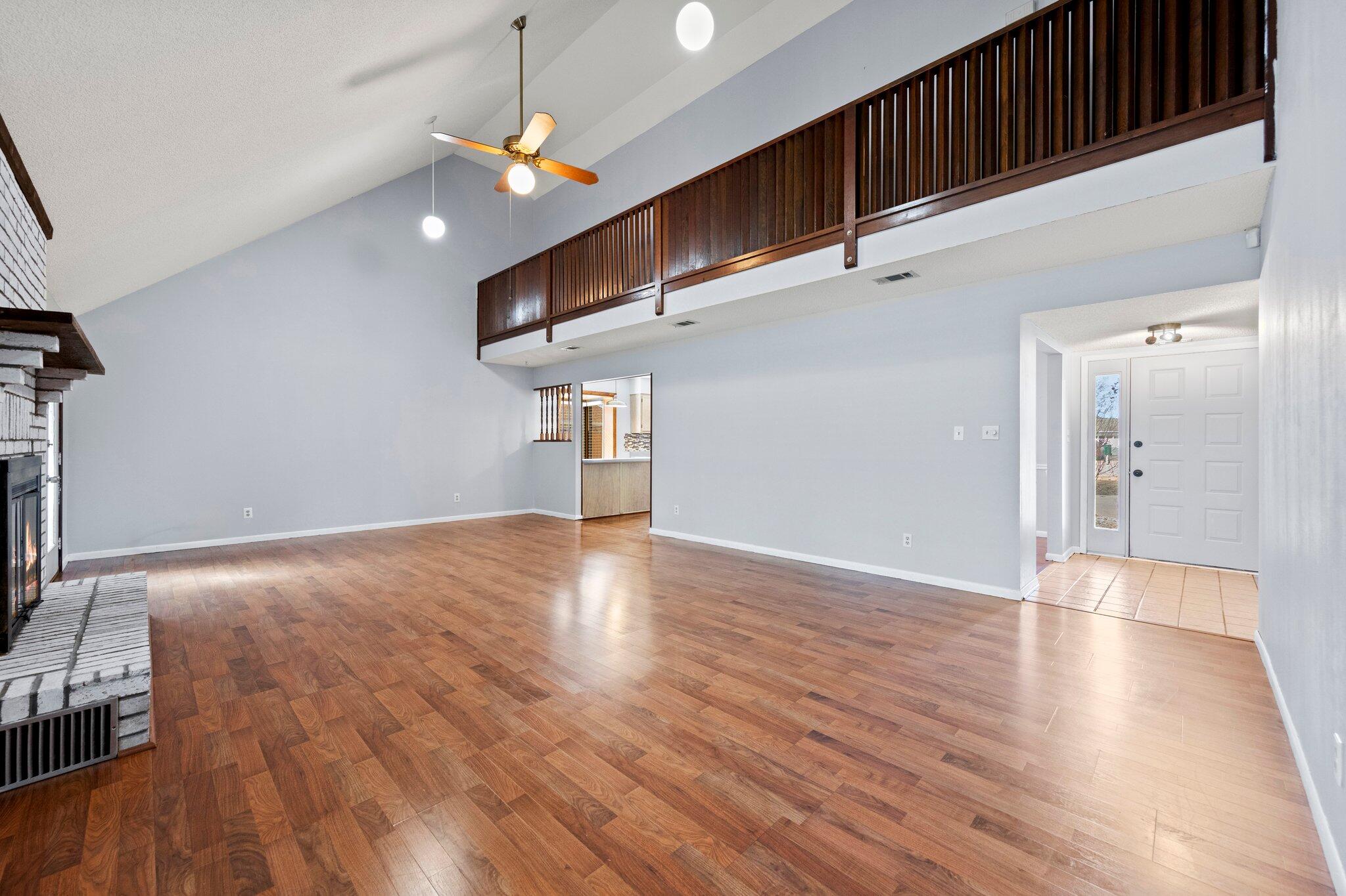 466 Olde Post Road Niceville, FL 32578 - Photo 9 of 49 a view of an entryway with wooden floor