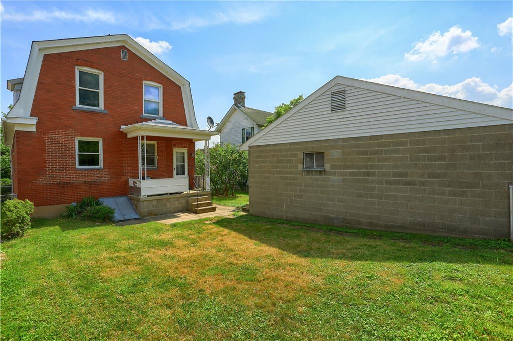 849 Hober Avenue McKees Rocks, PA 15136 - Photo 22 of 24 Back yard.