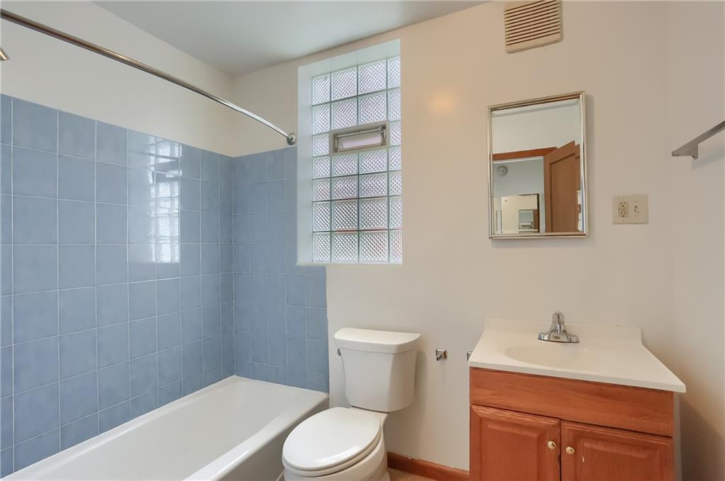 849 Hober Avenue McKees Rocks, PA 15136 - Photo 10 of 24 First floor full bath.