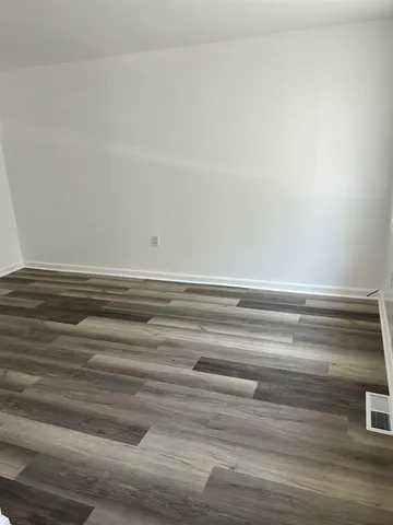 $2,475 | 87 North High Street, Unit B, Derry, NH 03038