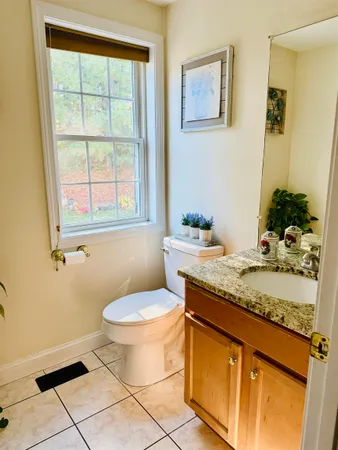$4,000 | 9 Hibiscus Way, Nashua, NH 03062