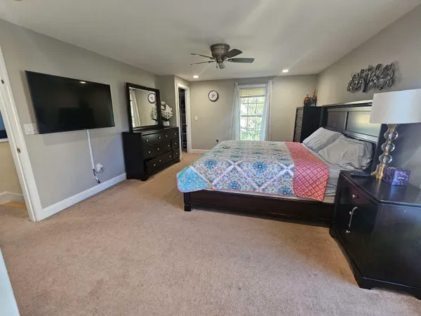 $4,000 | 9 Hibiscus Way, Nashua, NH 03062