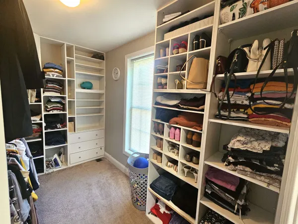 $4,000 | 9 Hibiscus Way, Nashua, NH 03062