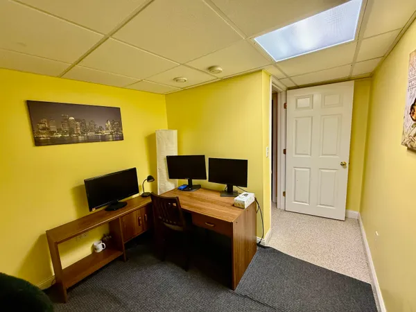 $4,000 | 9 Hibiscus Way, Nashua, NH 03062