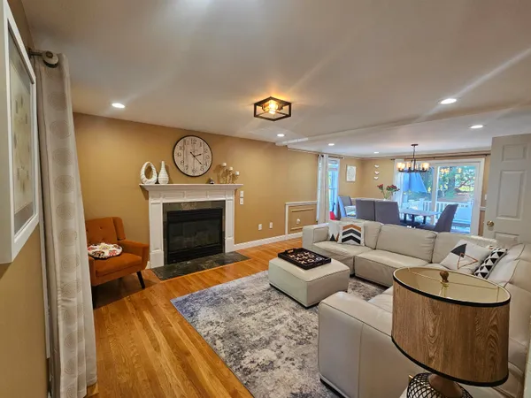 $4,000 | 9 Hibiscus Way, Nashua, NH 03062