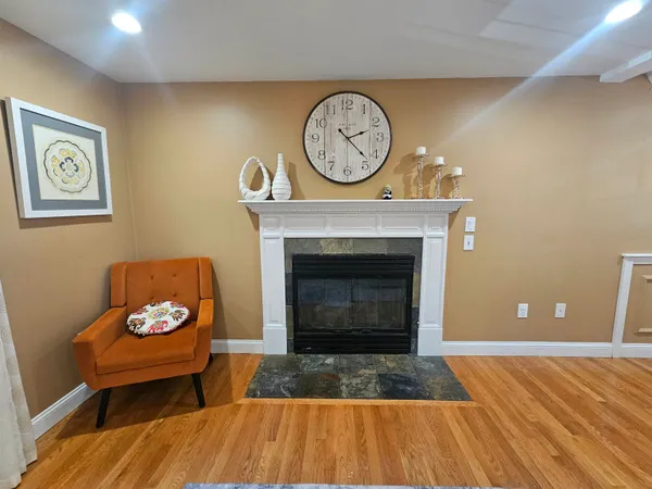 $4,000 | 9 Hibiscus Way, Nashua, NH 03062