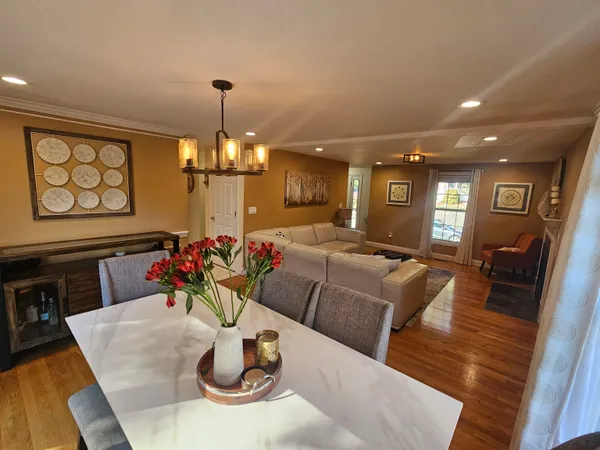 $4,000 | 9 Hibiscus Way, Nashua, NH 03062