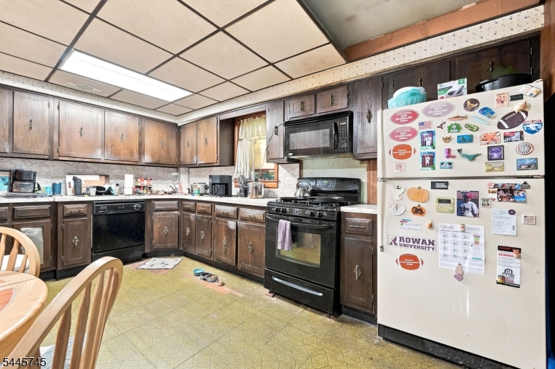60 Martin Road Verona, NJ 07044 - Photo 14 of 36