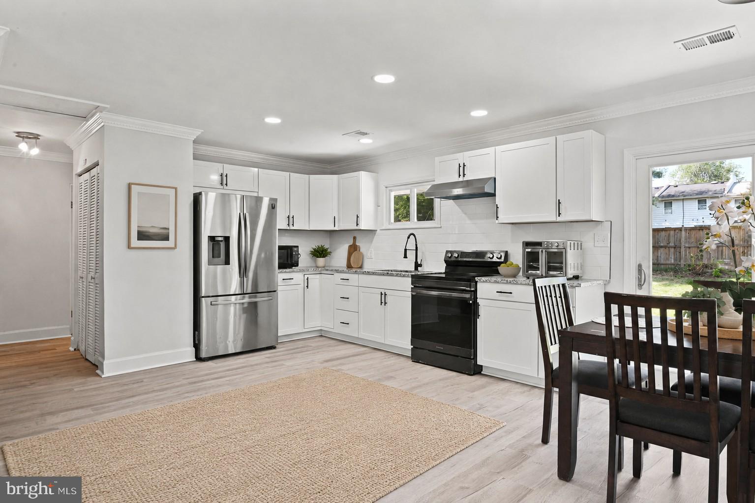 501 East Poplar Road Sterling, VA 20164 - Photo 11 of 46 Virtual Staging