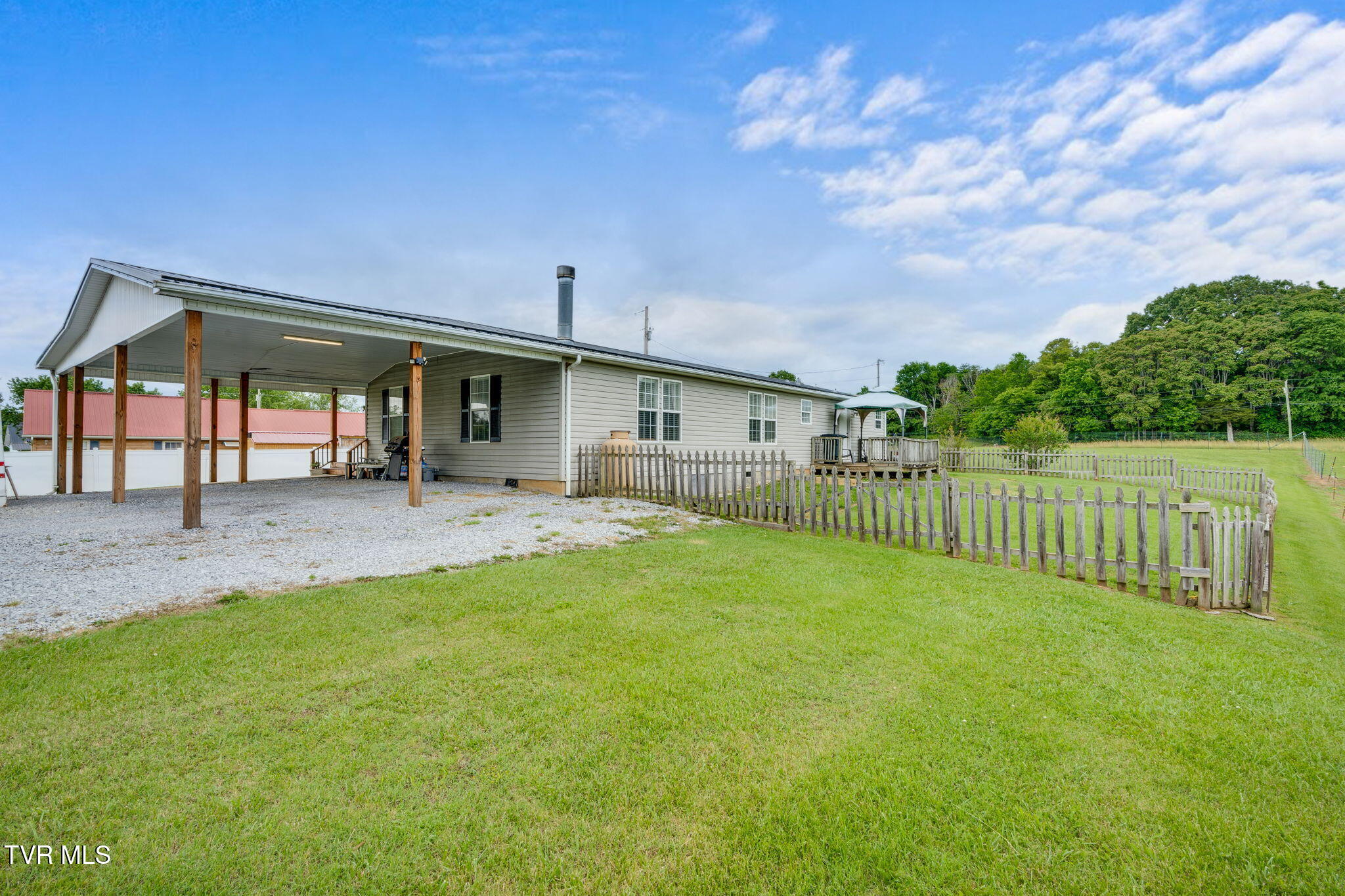 1734 Clear Springs Road Limestone, TN 37681 - Photo 8 of 38 028
