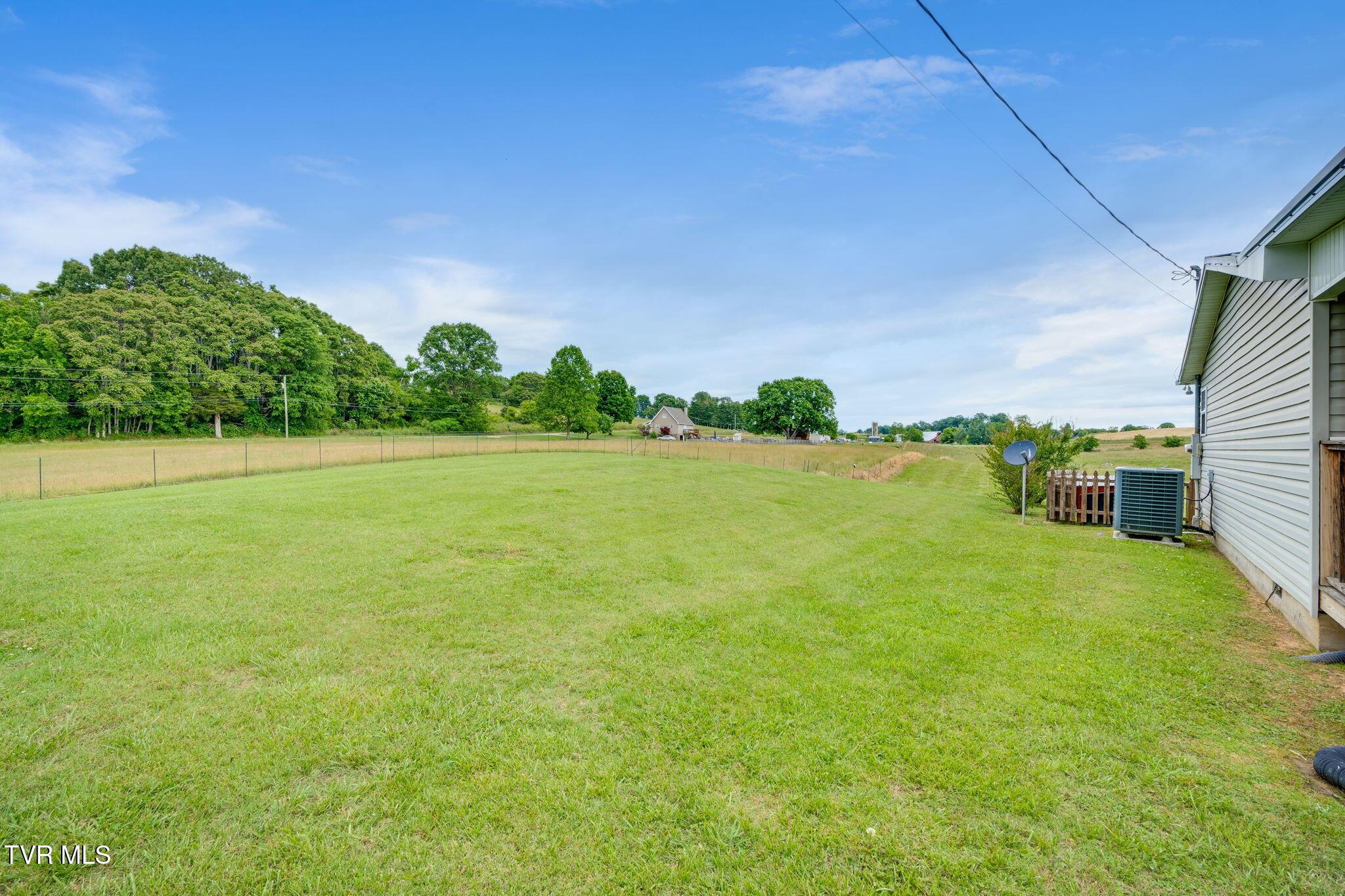 1734 Clear Springs Road Limestone, TN 37681 - Photo 10 of 38 030