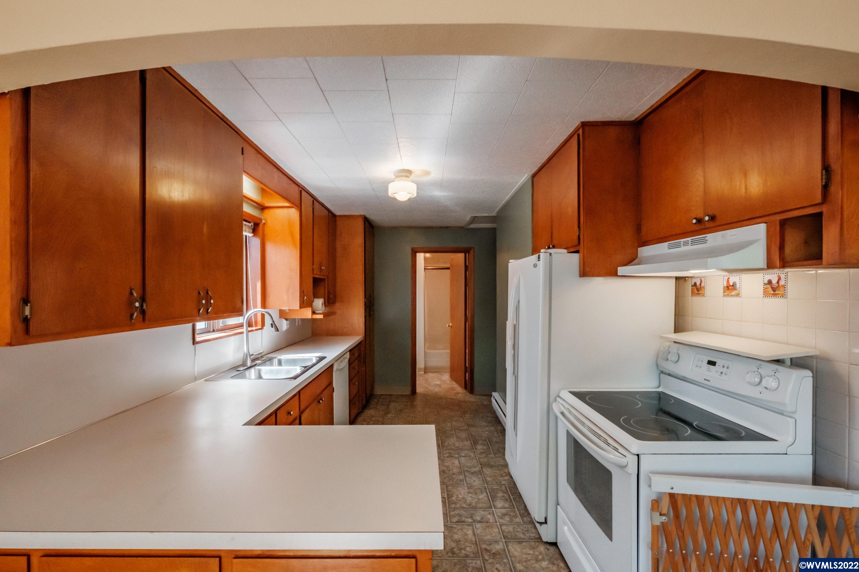 1075 Southwest 13th Avenue Albany, OR 97321 - Photo 14 of 42 Gallery Image 14