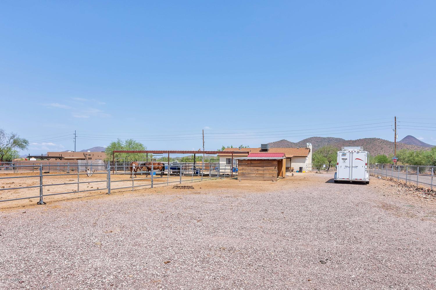 1825 East Joy Ranch Road Phoenix, AZ 85086 - Photo 17 of 22 1825 E Joy Ranch Rd-large-021-11-Backyar