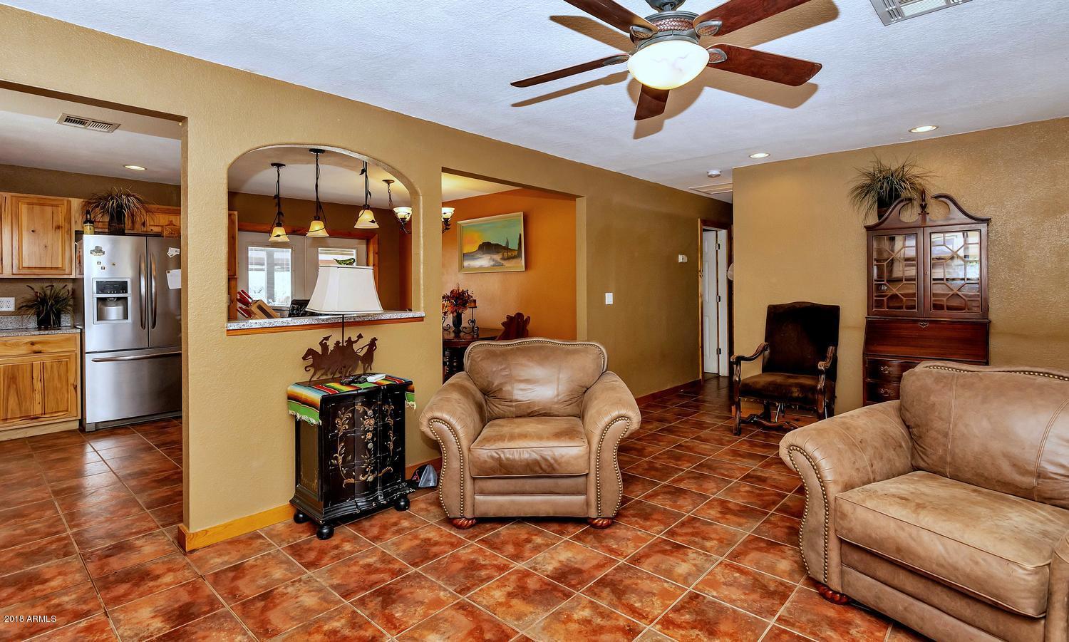 1825 East Joy Ranch Road Phoenix, AZ 85086 - Photo 5 of 22 1825 E Joy Ranch Rd-large-007-1-Main Liv