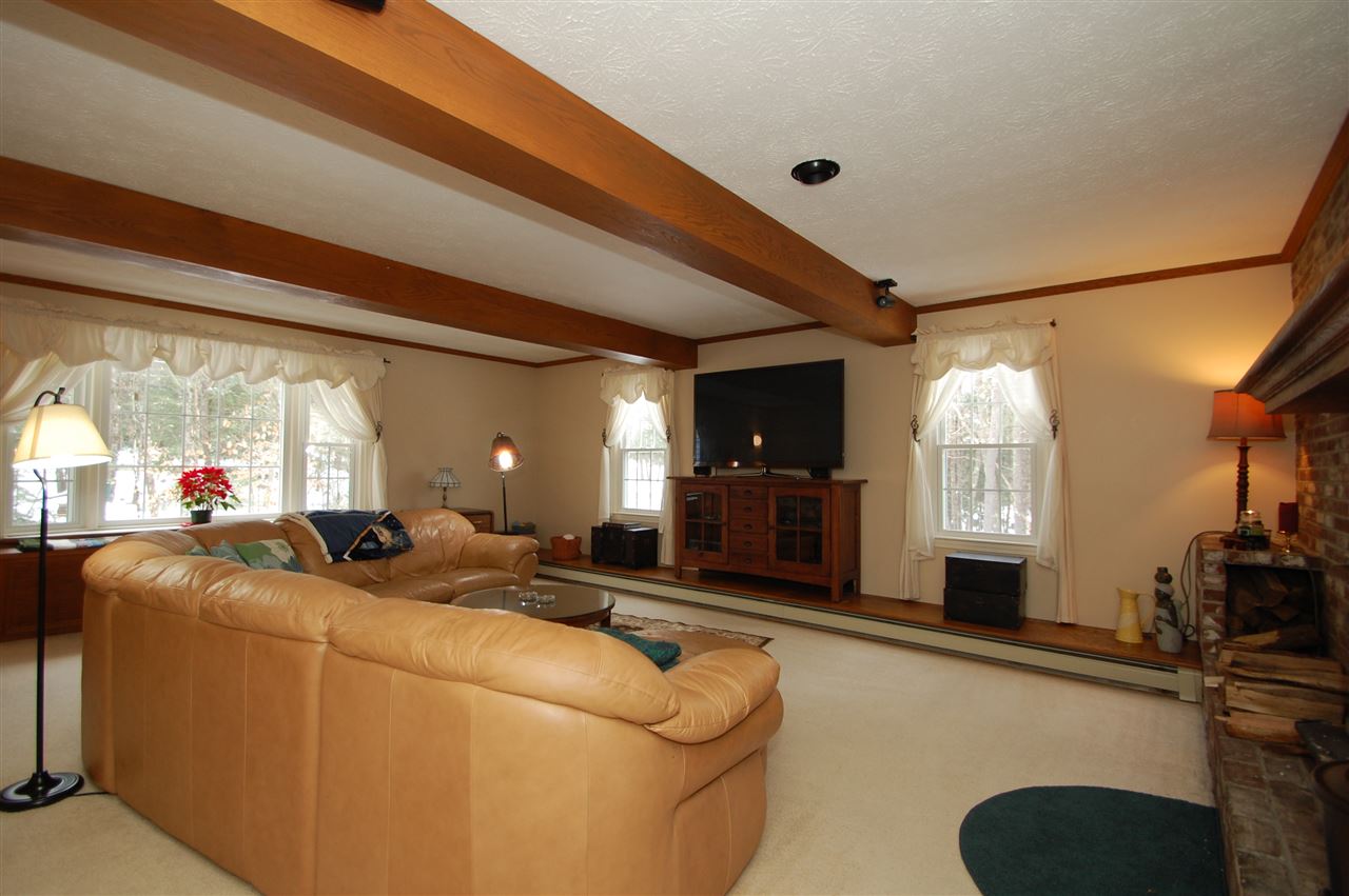 10 Blueberry Hill Road Amherst, NH 03031 - Photo 5 of 19
