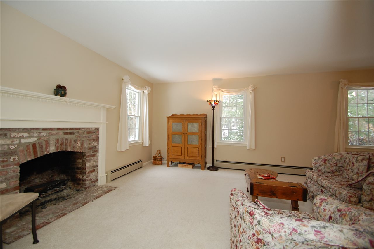 10 Blueberry Hill Road Amherst, NH 03031 - Photo 9 of 19