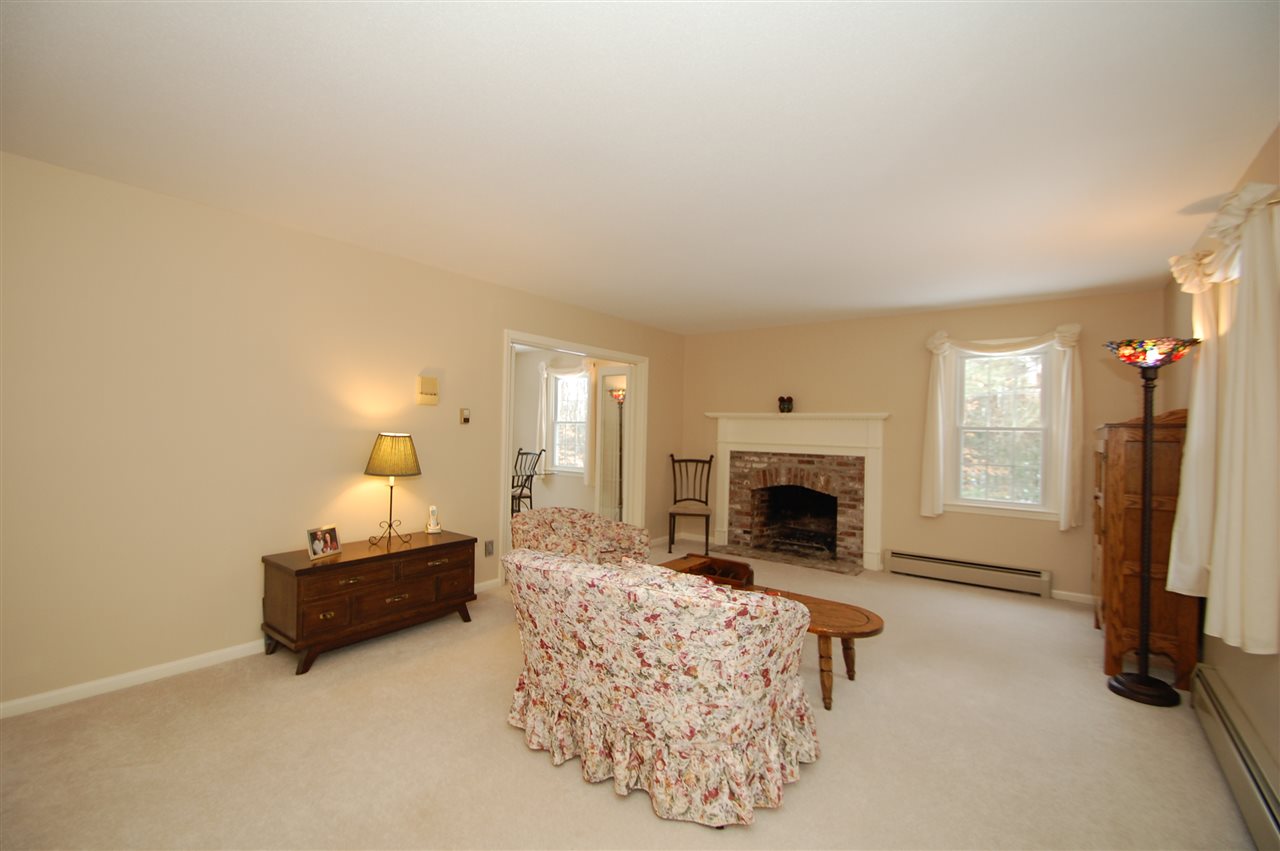 10 Blueberry Hill Road Amherst, NH 03031 - Photo 10 of 19