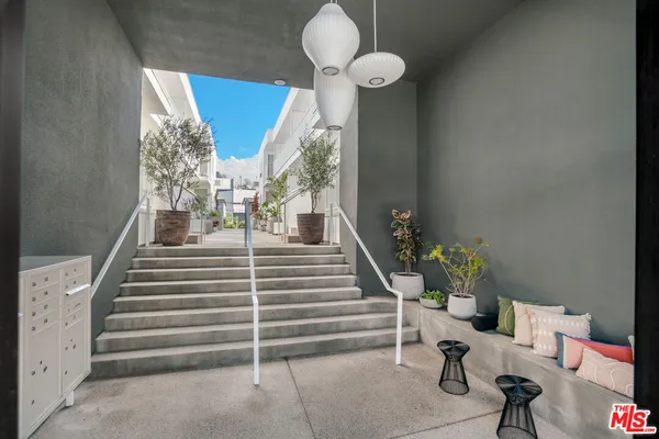 a view of entryway and hall