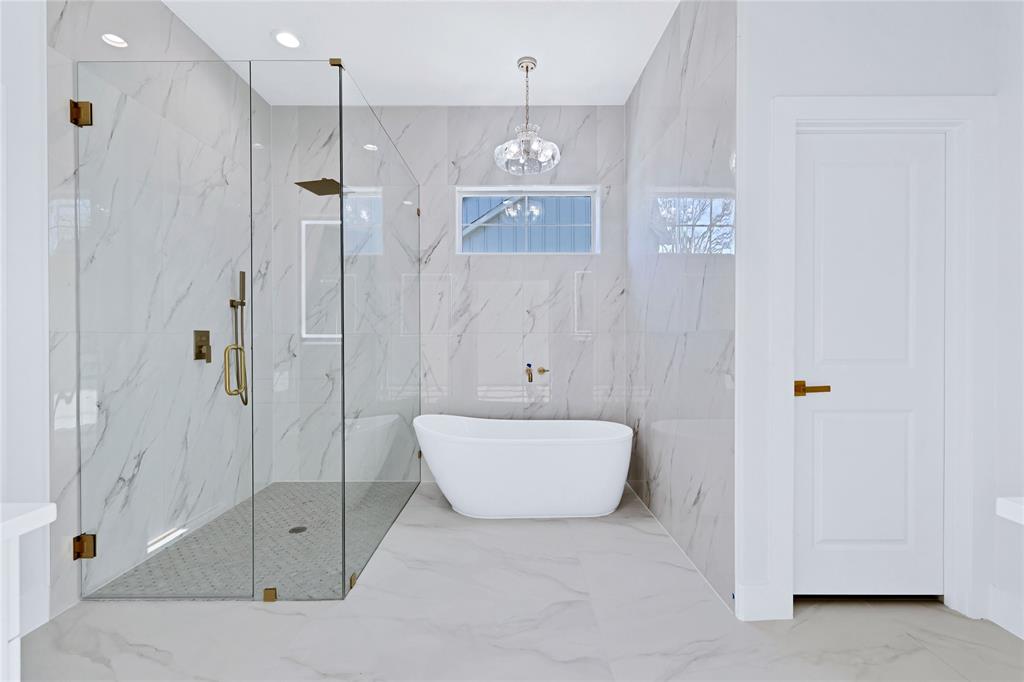 360 Dalton Road Canton, TX 75103 - Photo 10 of 23 a bathroom with a bathtub and shower
