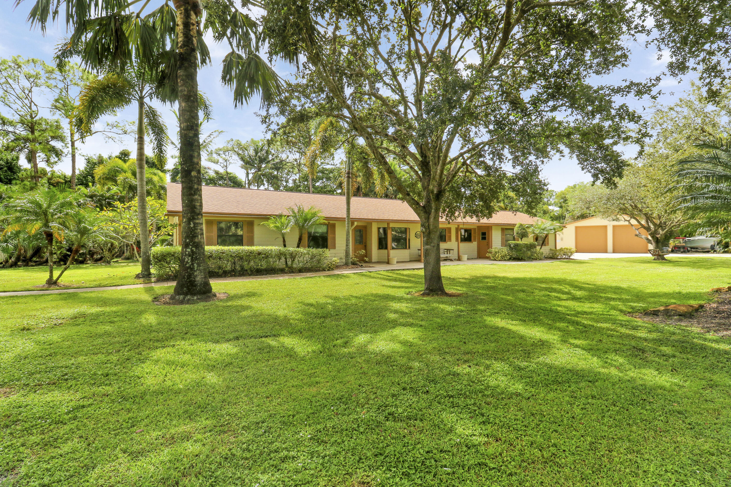 12818 Old Indiantown Road Jupiter, FL 33478 - Photo 6 of 60 House2-15