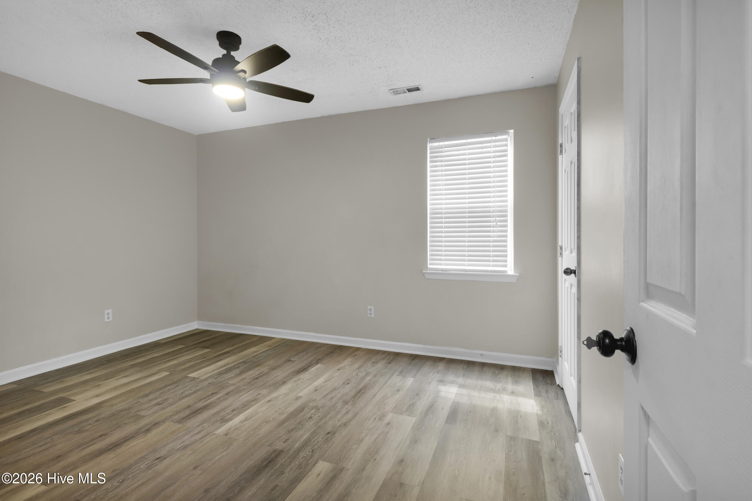 308 Running Road Jacksonville, NC 28546 - Photo 12 of 20 27